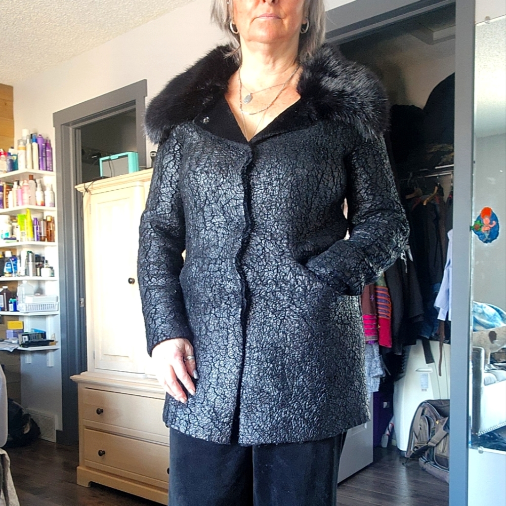 Guess fur color jacket